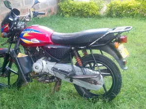 Bajaj Boxer 2024 Red
