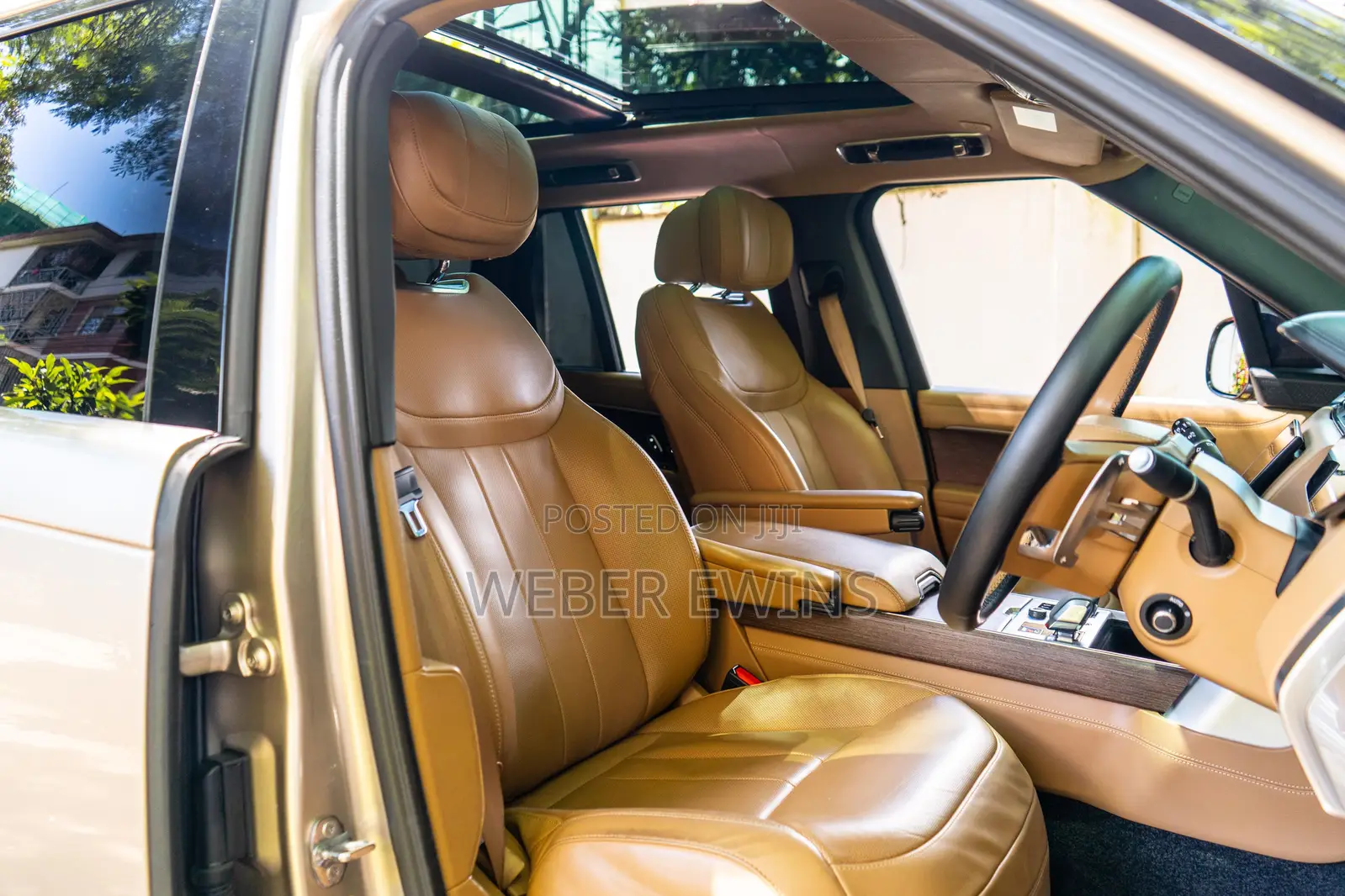 Land Rover Range Rover Vogue 2022 Gold