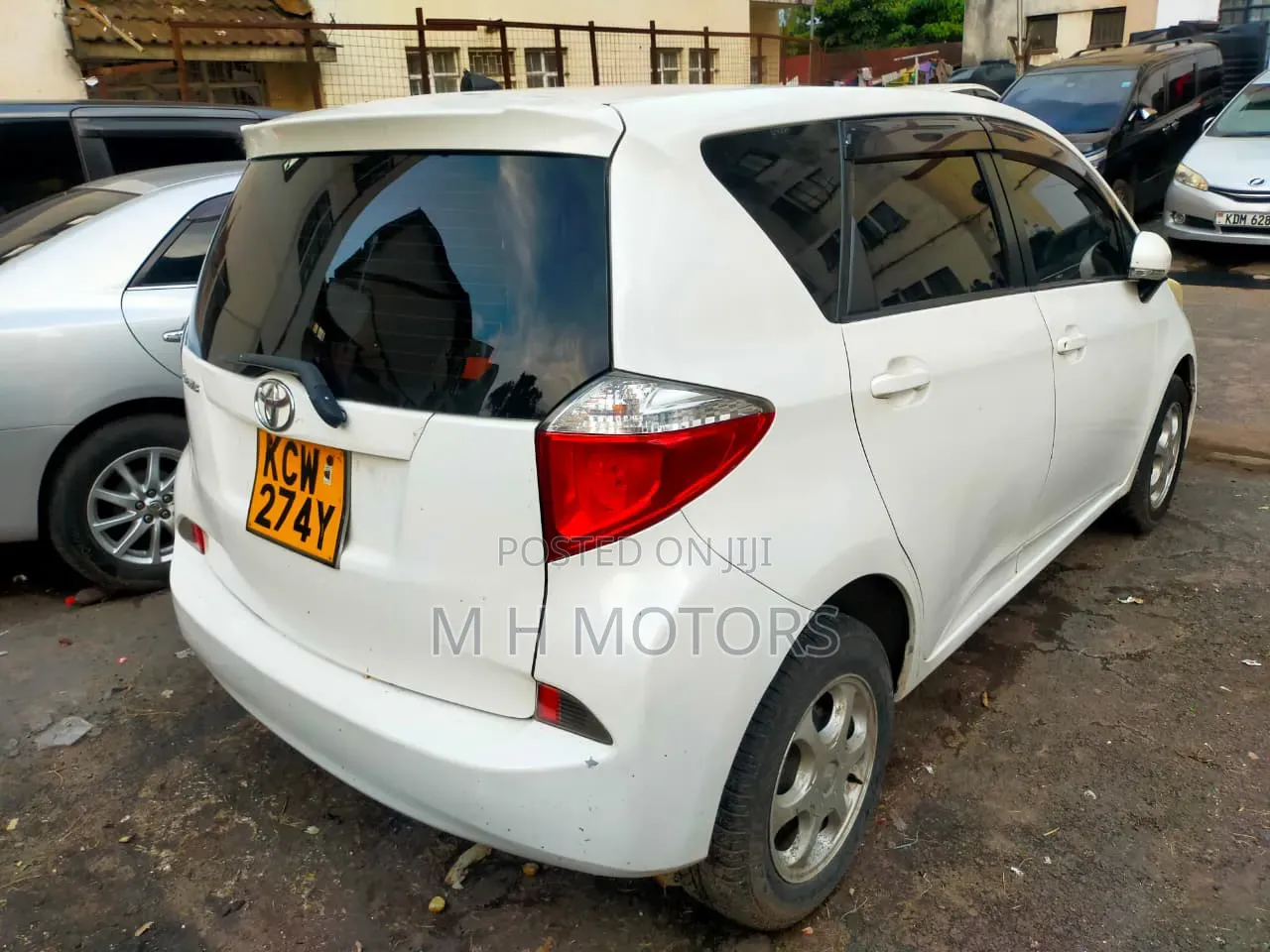 Toyota Ractis 2013 White