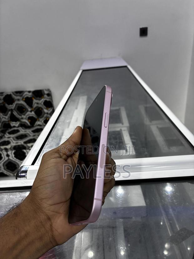 Apple iPhone 15 128 GB Pink - thumbnail 4