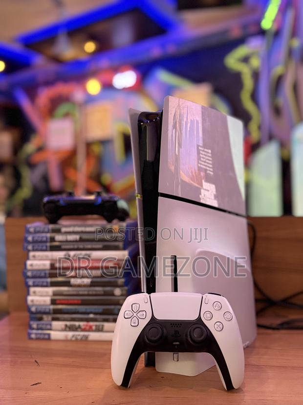 Playstation 5 Slim 1tb Disc Version - thumbnail 3