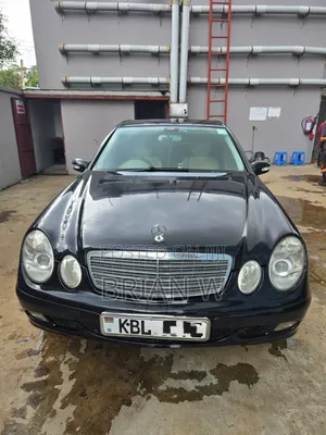 Mercedes-Benz E220 2003 Black