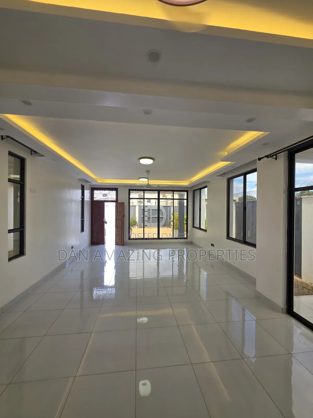 3bdrm Villa in Greenwood Plus Dsq, Mtwapa for sale