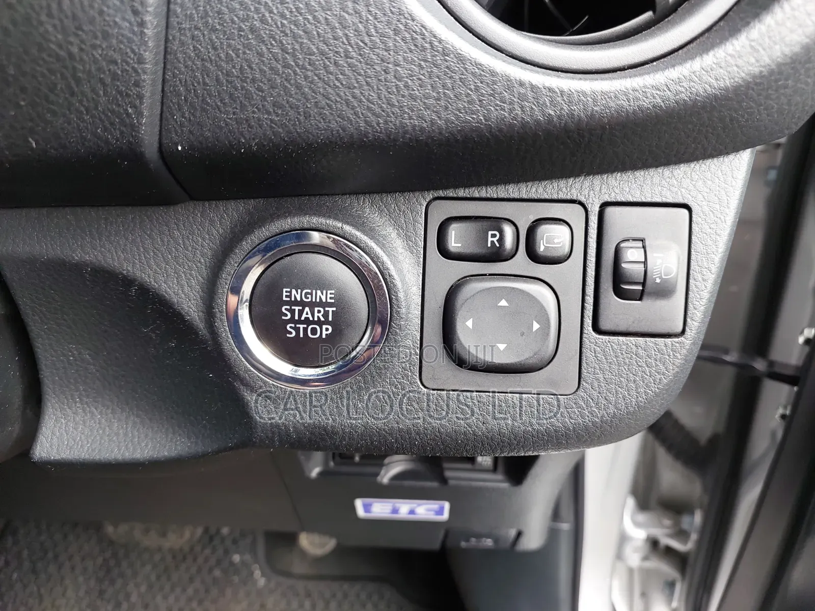 Toyota Vitz 2019 Silver