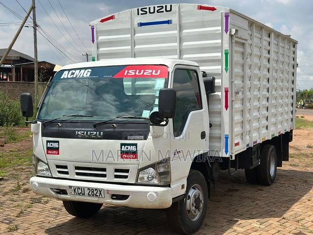 Isuzu Lorry 2021 White - thumbnail 2
