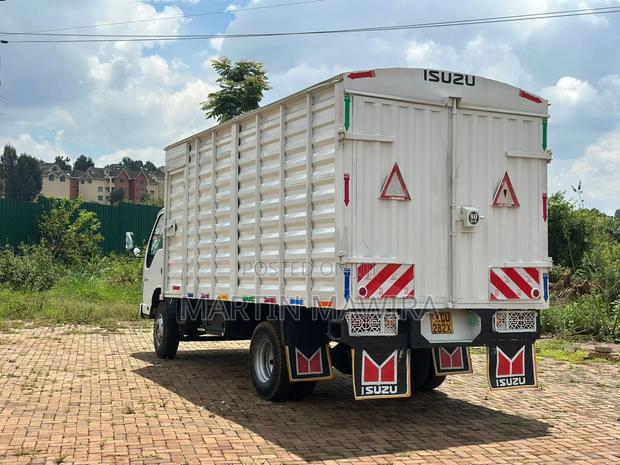 Isuzu Lorry 2021 White - thumbnail 7