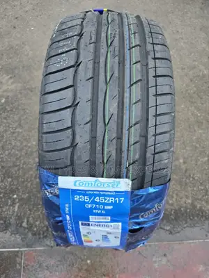 235 /45 R17 Comforser