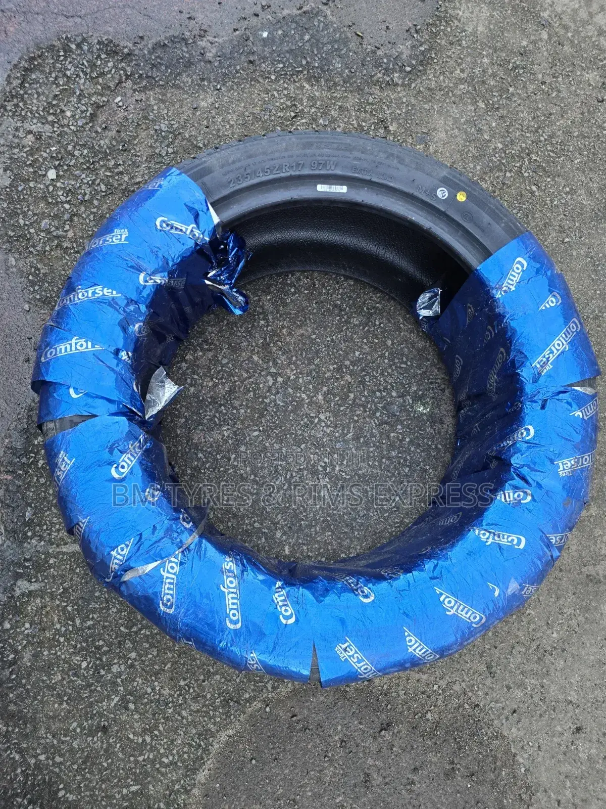 235 /45 R17 Comforser
