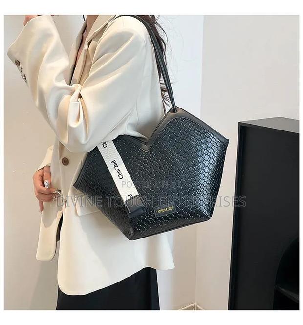 Chia Handbags - main view