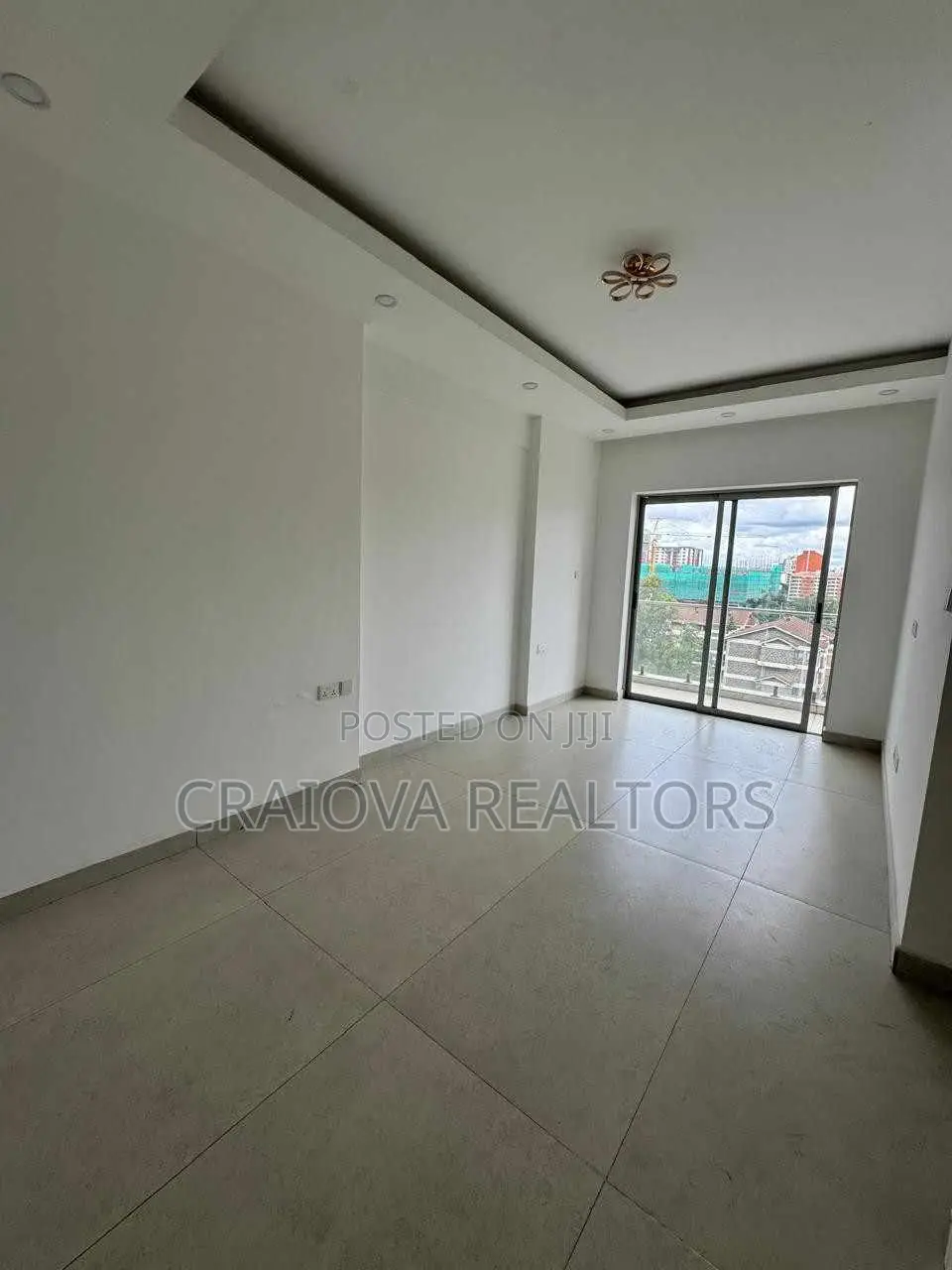 4bdrm Duplex in Spring Valley for rent