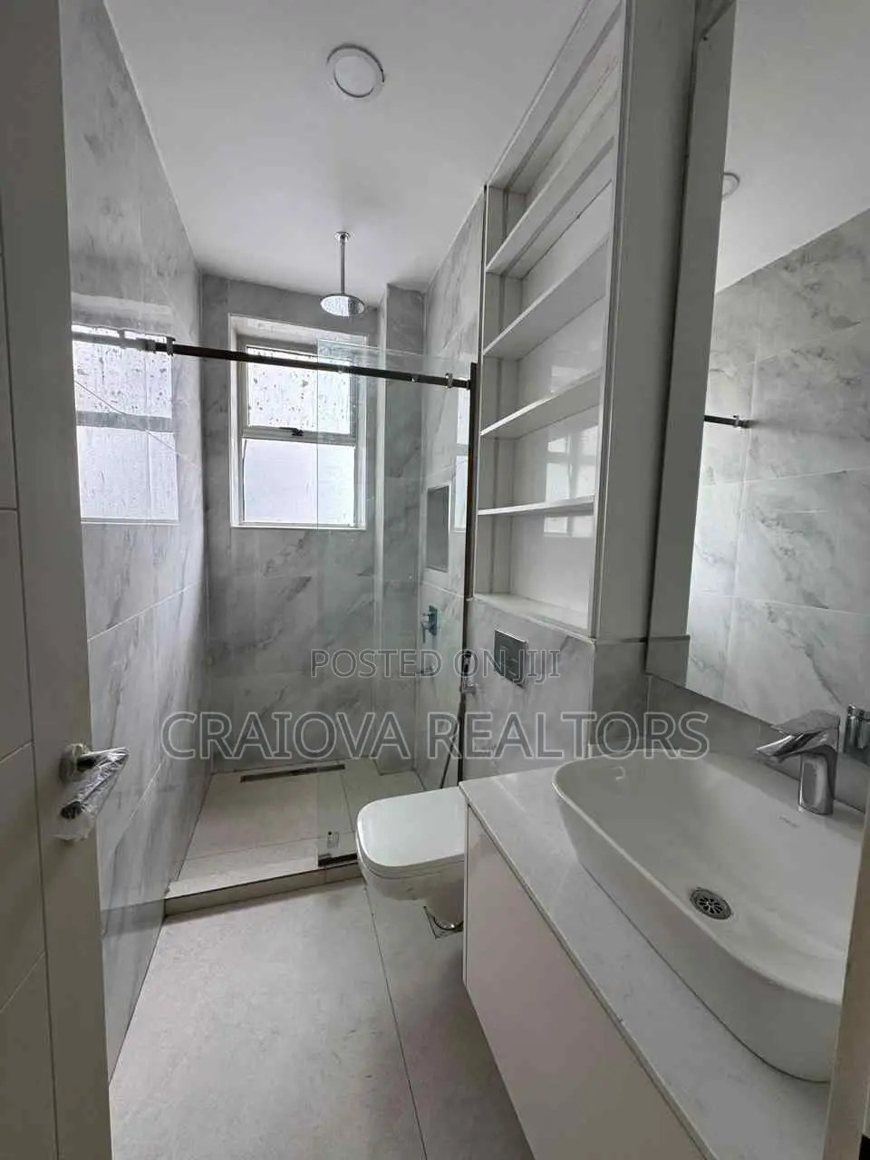 4bdrm Duplex in Spring Valley for rent