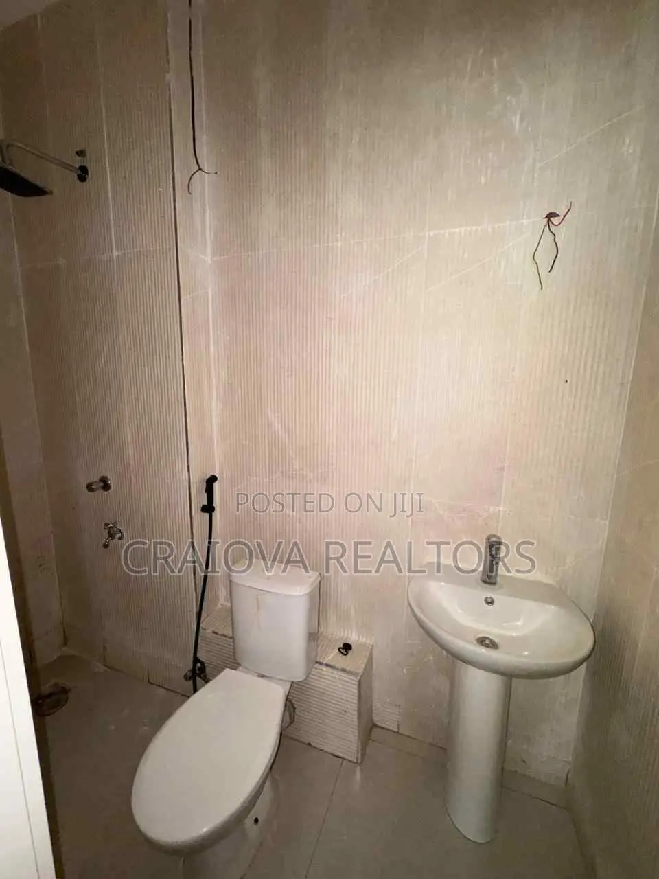 4bdrm Duplex in Spring Valley for rent