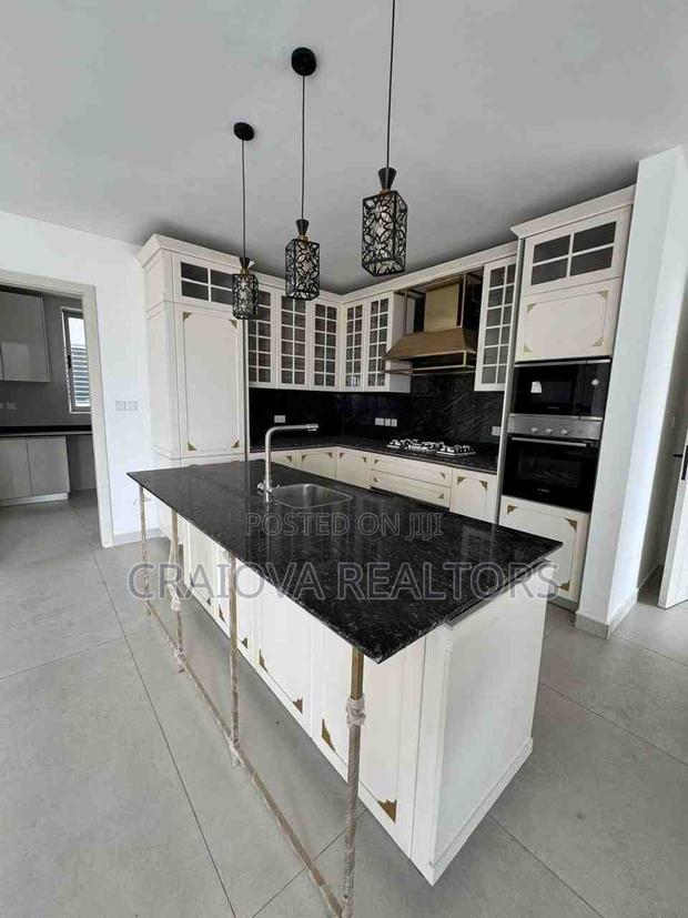 4bdrm Duplex in Spring Valley for rent - thumbnail 3