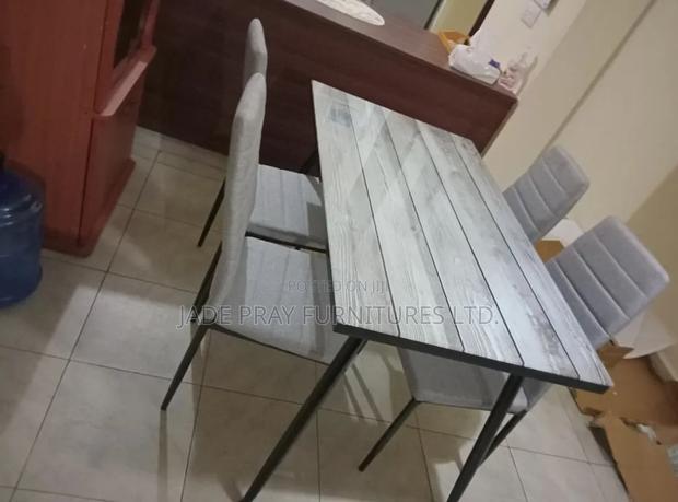 Top Glass Dinning Table