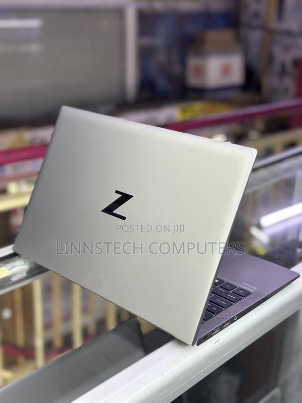 Laptop HP ZBook Firefly G8 16GB Nvidia SSD 512GB - thumbnail 4