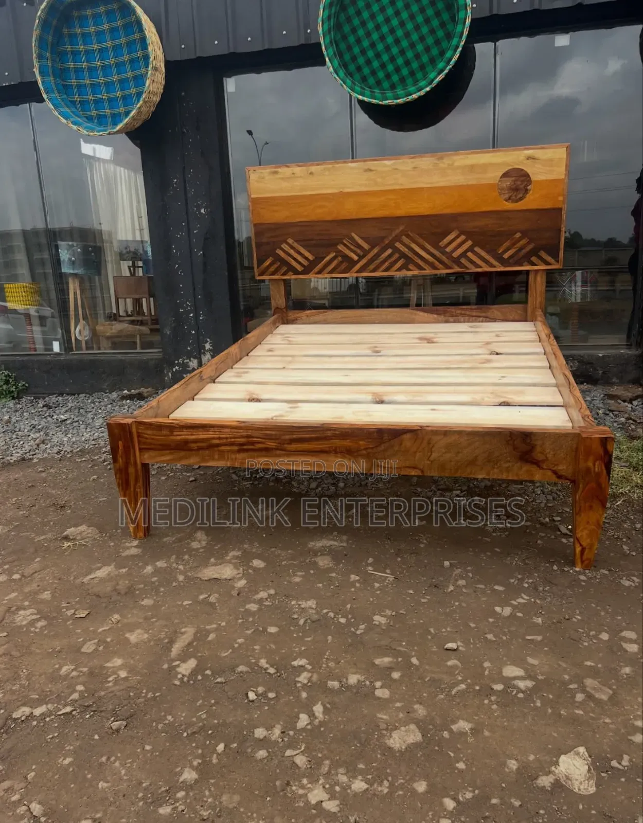 Ron Mango Vanish Boxbed 5*6(Queen Sized)