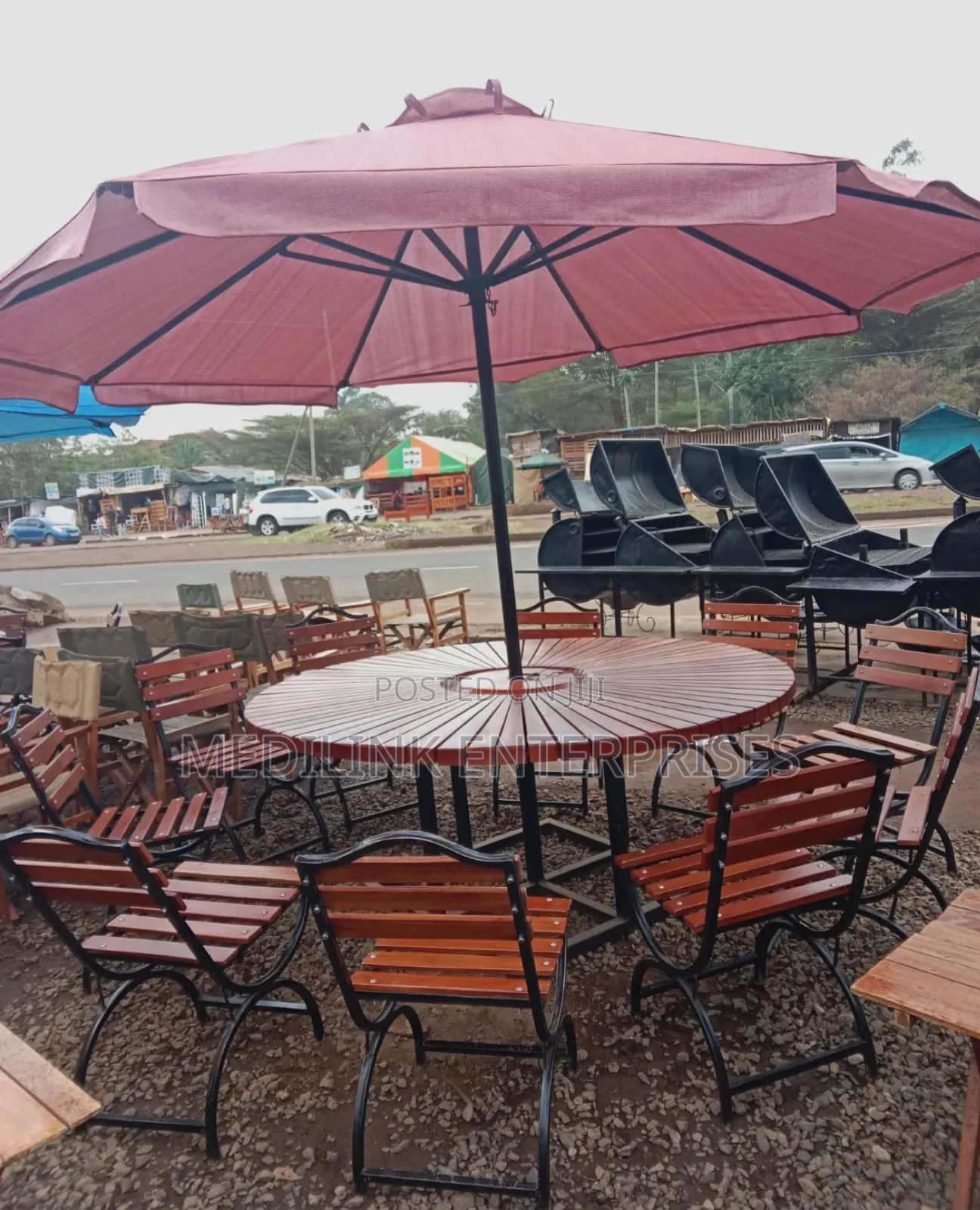 10-seater Wooden Metallic Chairs+Round Table+Parasol