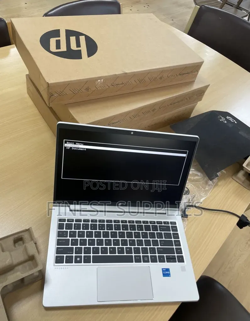Laptop HP ProBook 440 G10 8GB Intel Core i7 SSD 256GB