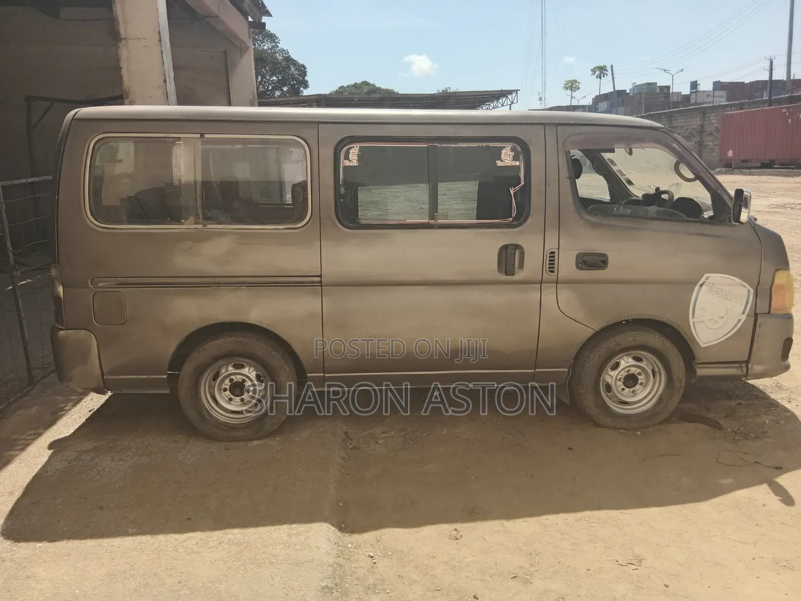 Nissan Caravan (Urvan) 2016 Grey
