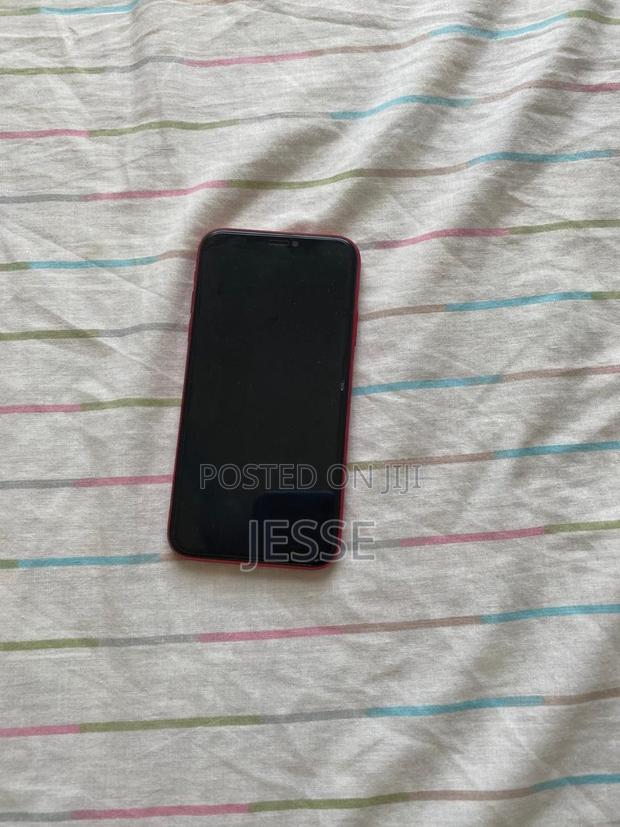 Apple iPhone 11 64 GB Red - thumbnail 3