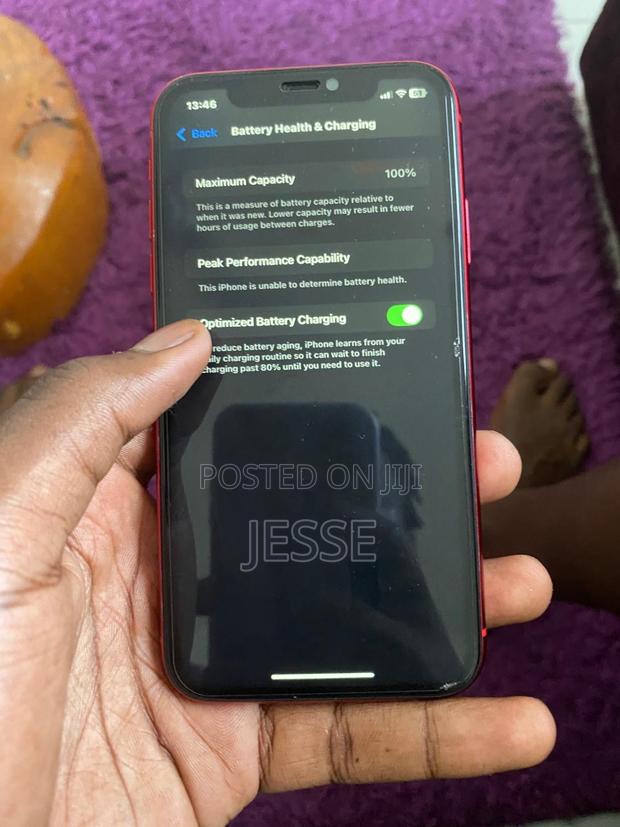 Apple iPhone 11 64 GB Red
