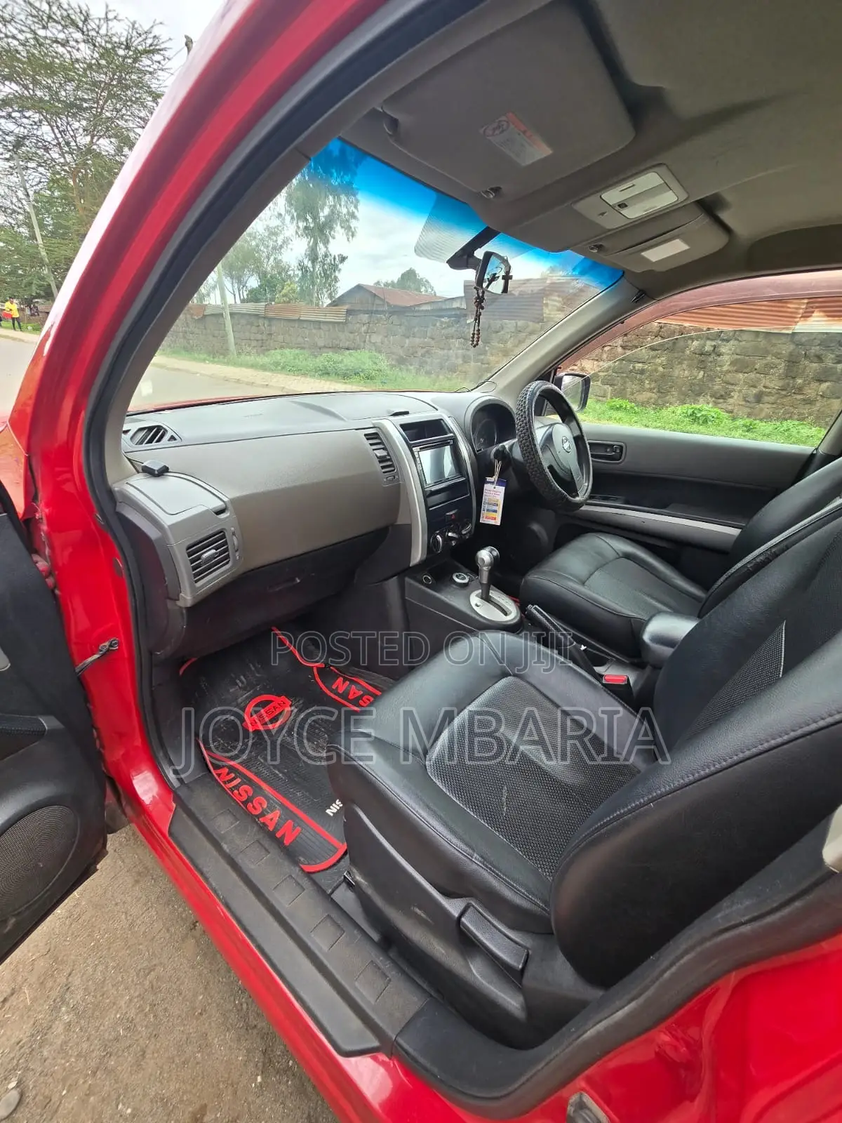 Nissan X-Trail 2010 Red