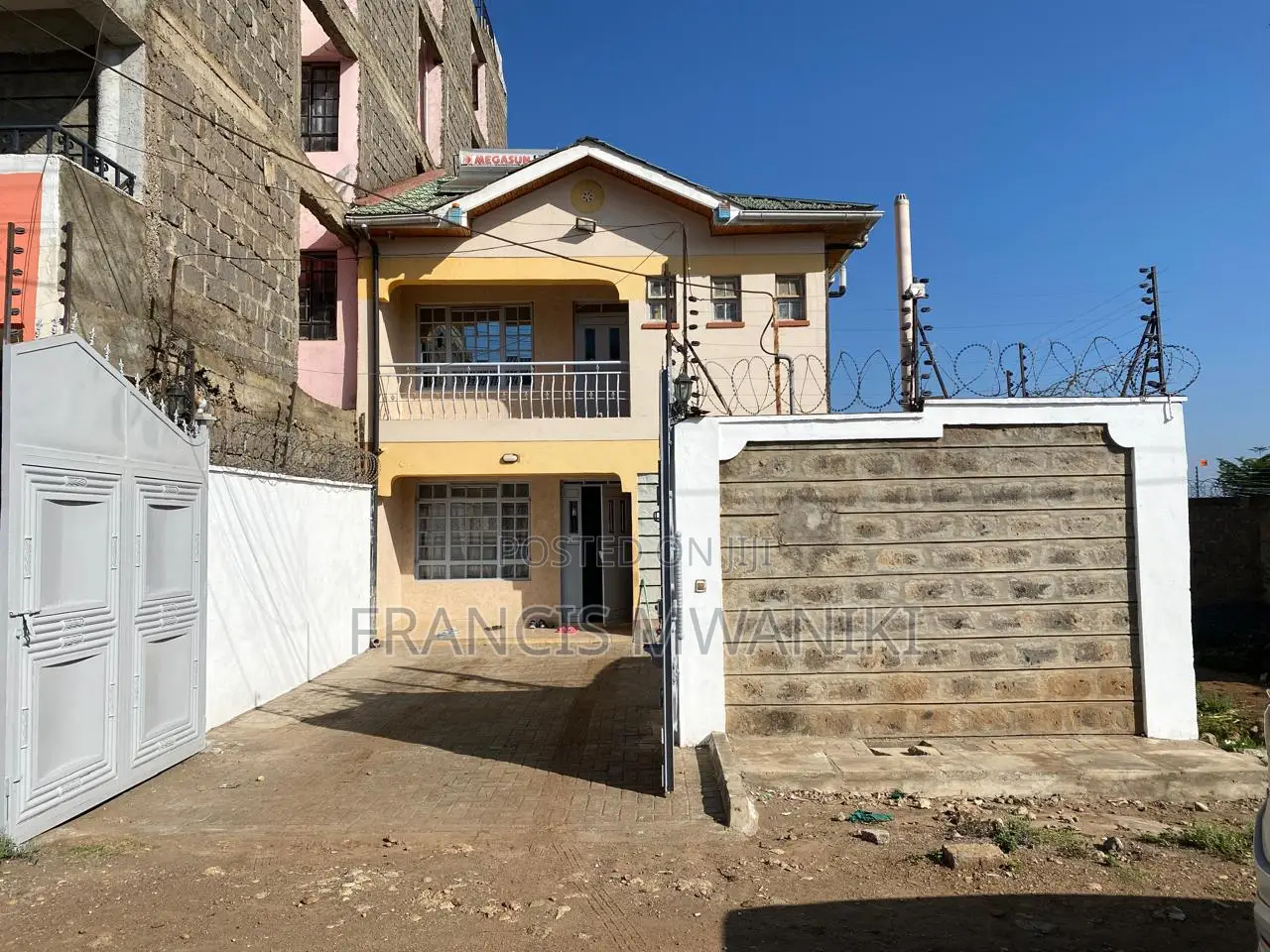 4bdrm Maisonette in Mihango for sale