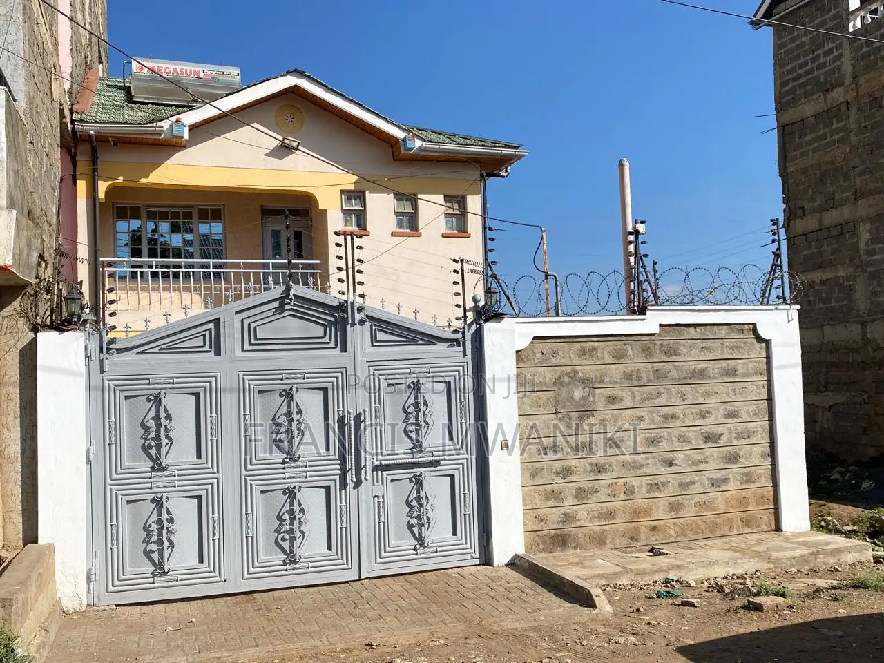 4bdrm Maisonette in Mihango for sale