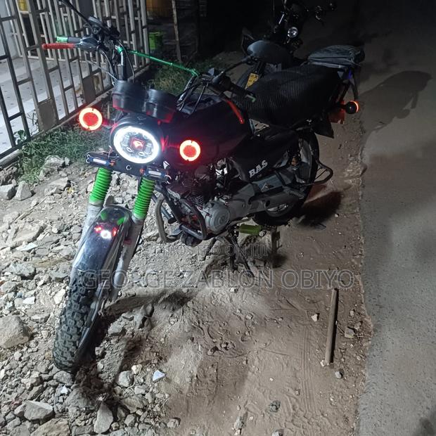 Bajaj Boxer 100 2024 Red - thumbnail 2