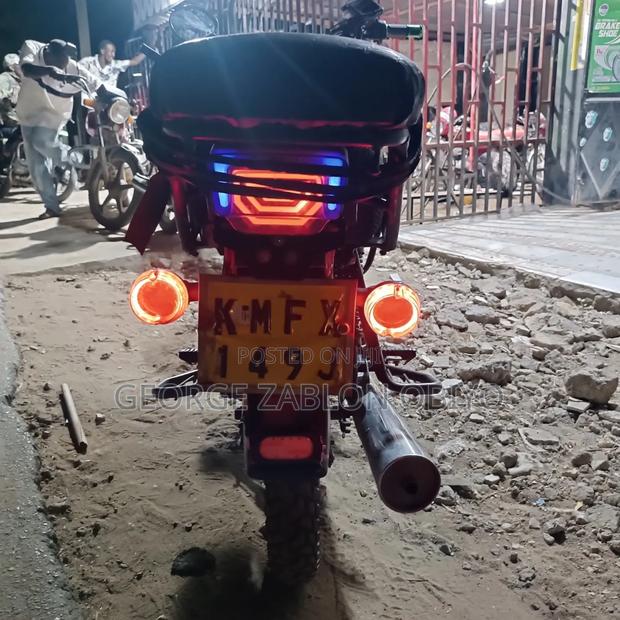 Bajaj Boxer 100 2024 Red - thumbnail 3