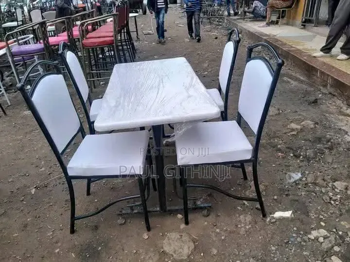 Ball Chairs Set