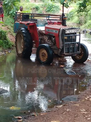 Tractor Massey 240