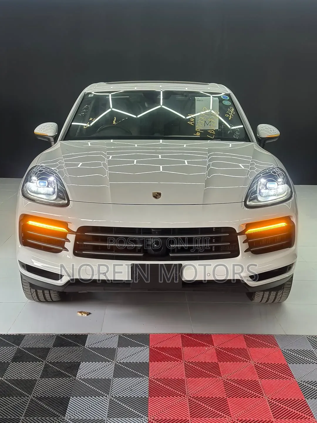 Porsche Cayenne 2019 White