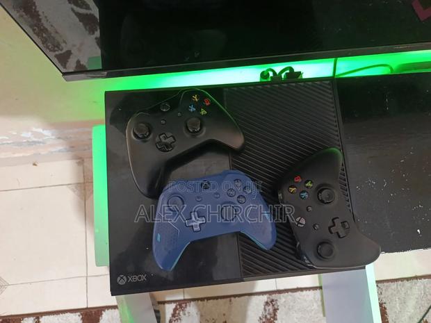 Xbox One , More Than 7 Disc Games , 3 Controllers One Customized - thumbnail 2