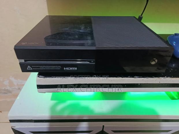 Xbox One , More Than 7 Disc Games , 3 Controllers One Customized - thumbnail 3
