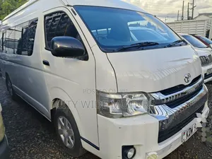 Toyota HiAce 2018 White