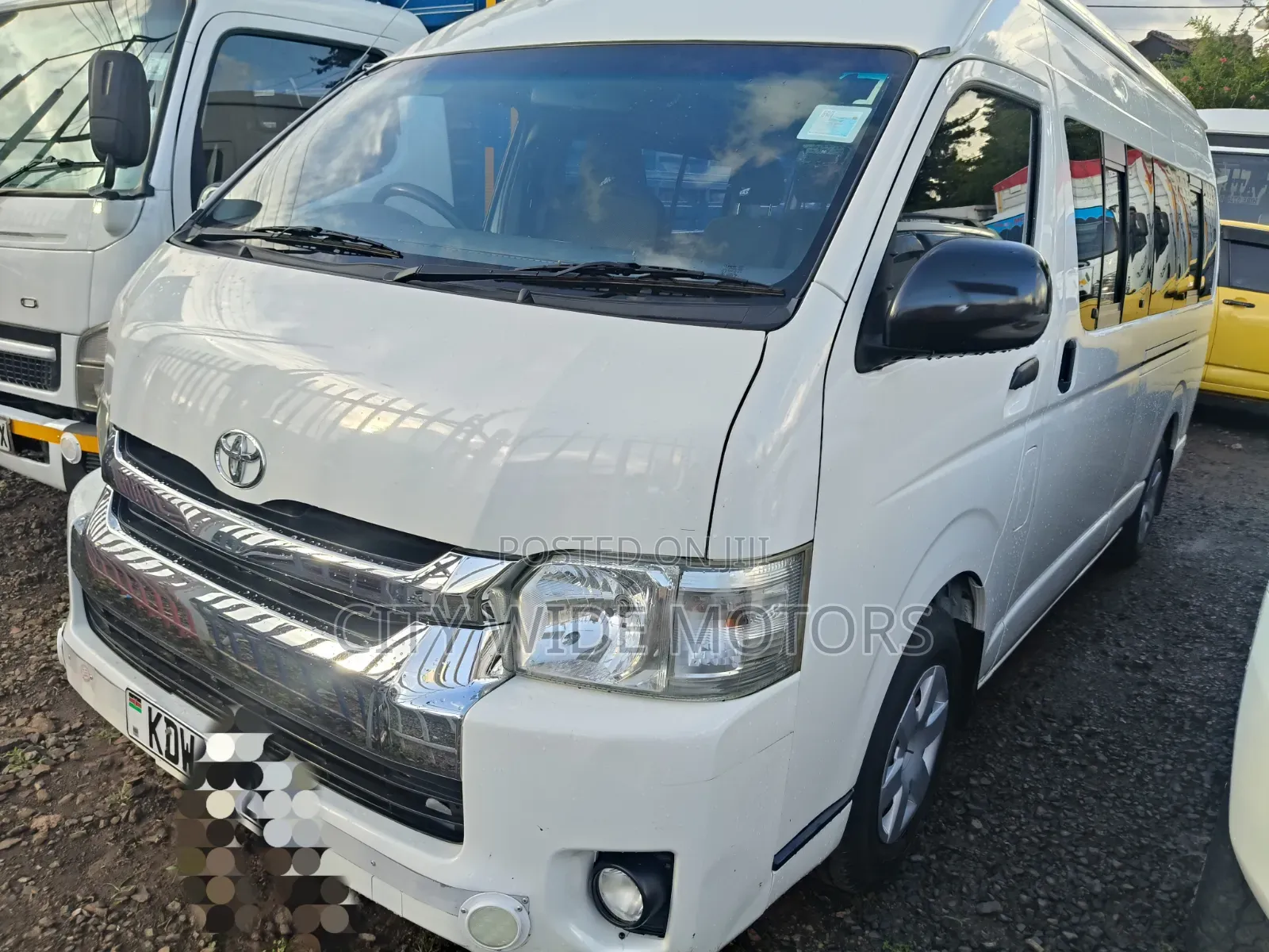 Toyota HiAce 2018 White