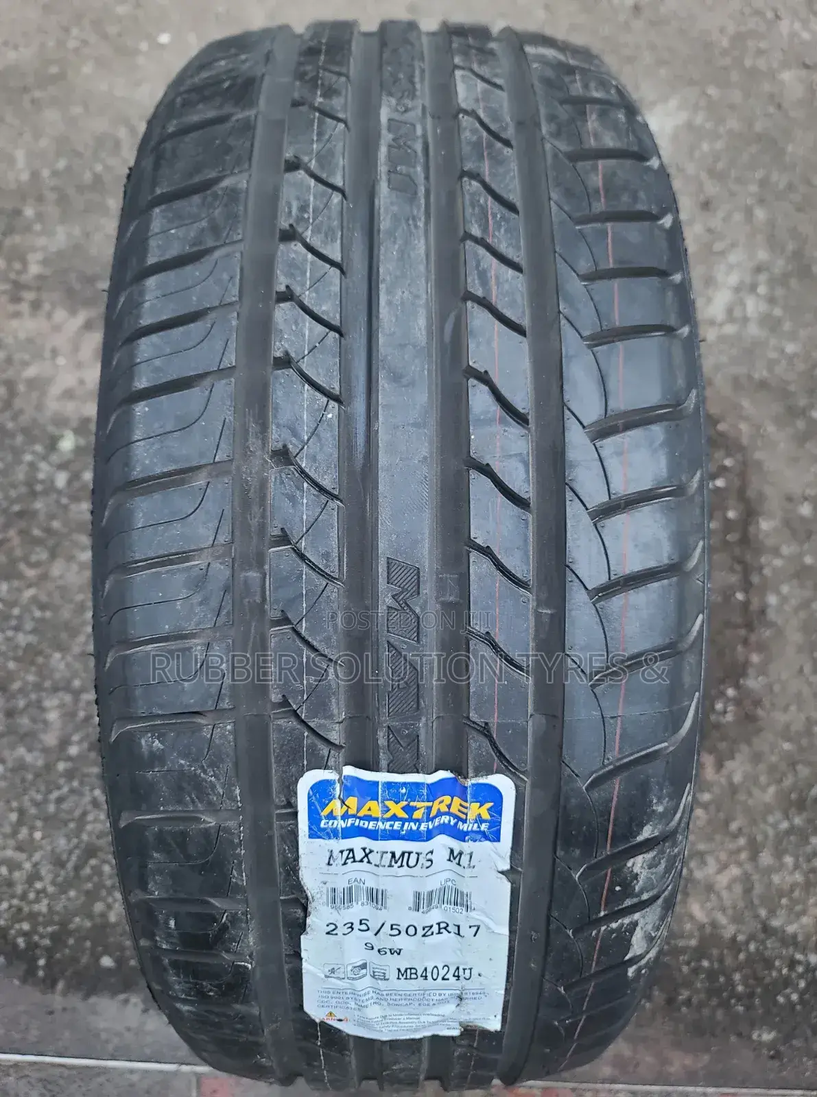 235 /50 R17 Maxtrek Tyres 96w X/L Muximus M1