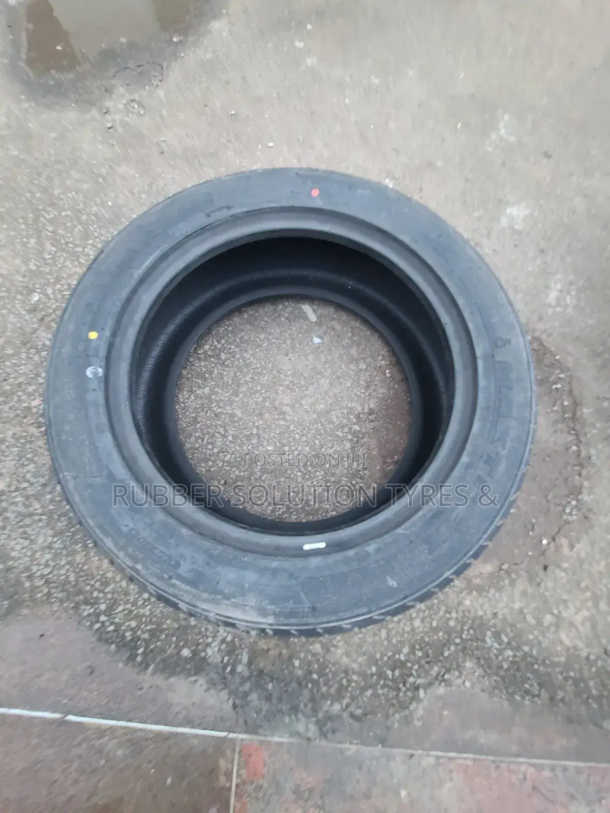 235 /50 R17 Maxtrek Tyres 96w X/L Muximus M1