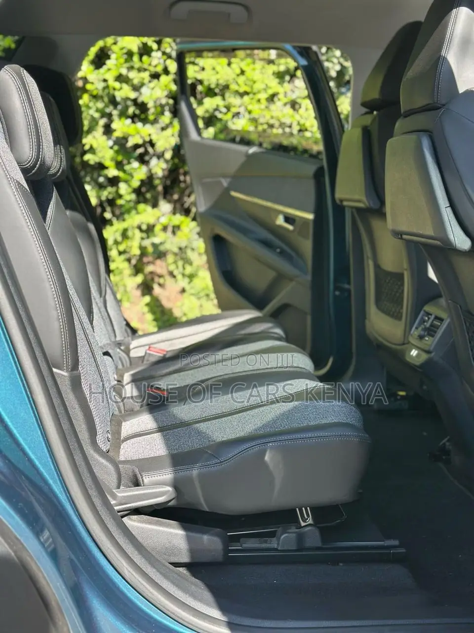 Peugeot 5008 2019 Green