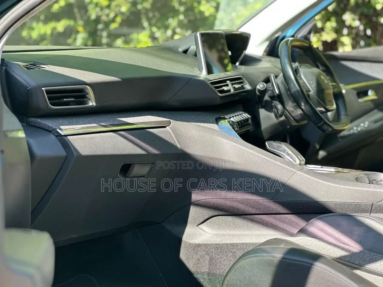 Peugeot 5008 2019 Green