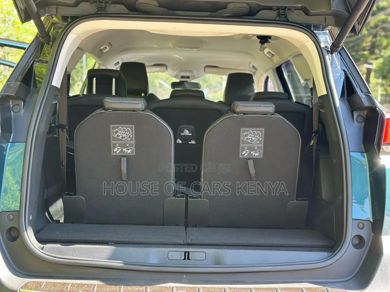 Peugeot 5008 2019 Green