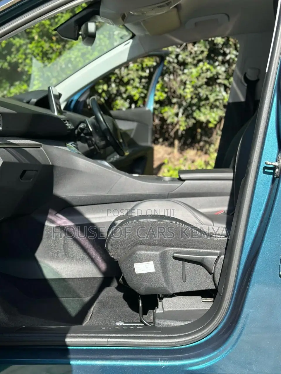 Peugeot 5008 2019 Green