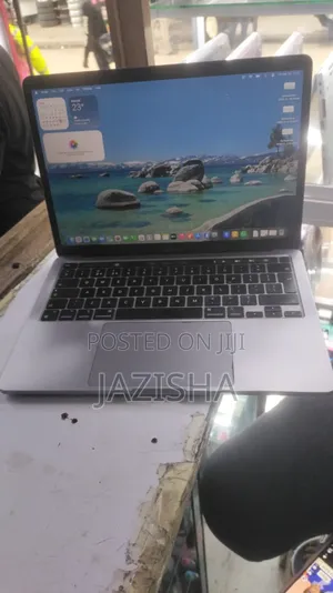 Laptop Apple MacBook Pro 2020 M1 8GB Intel Core i5 SSD 256GB