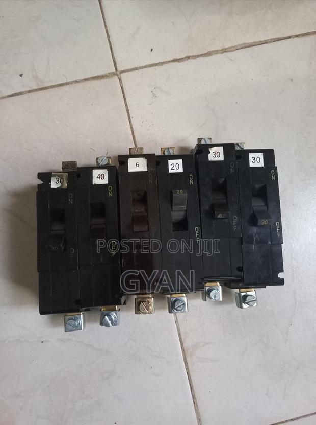 Circuit Breakers – 30a, 40a, 20a, 6a (Set of 6