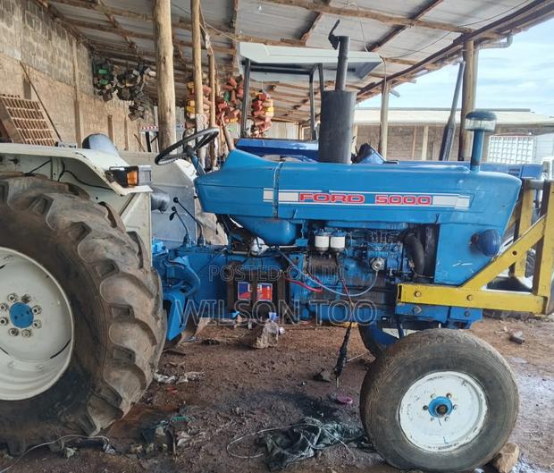 Ford 5000 Tractor - thumbnail 2