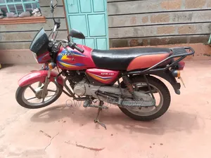 Bajaj Boxer 125 2025 Red