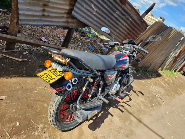 Bajaj Boxer 2025 Black