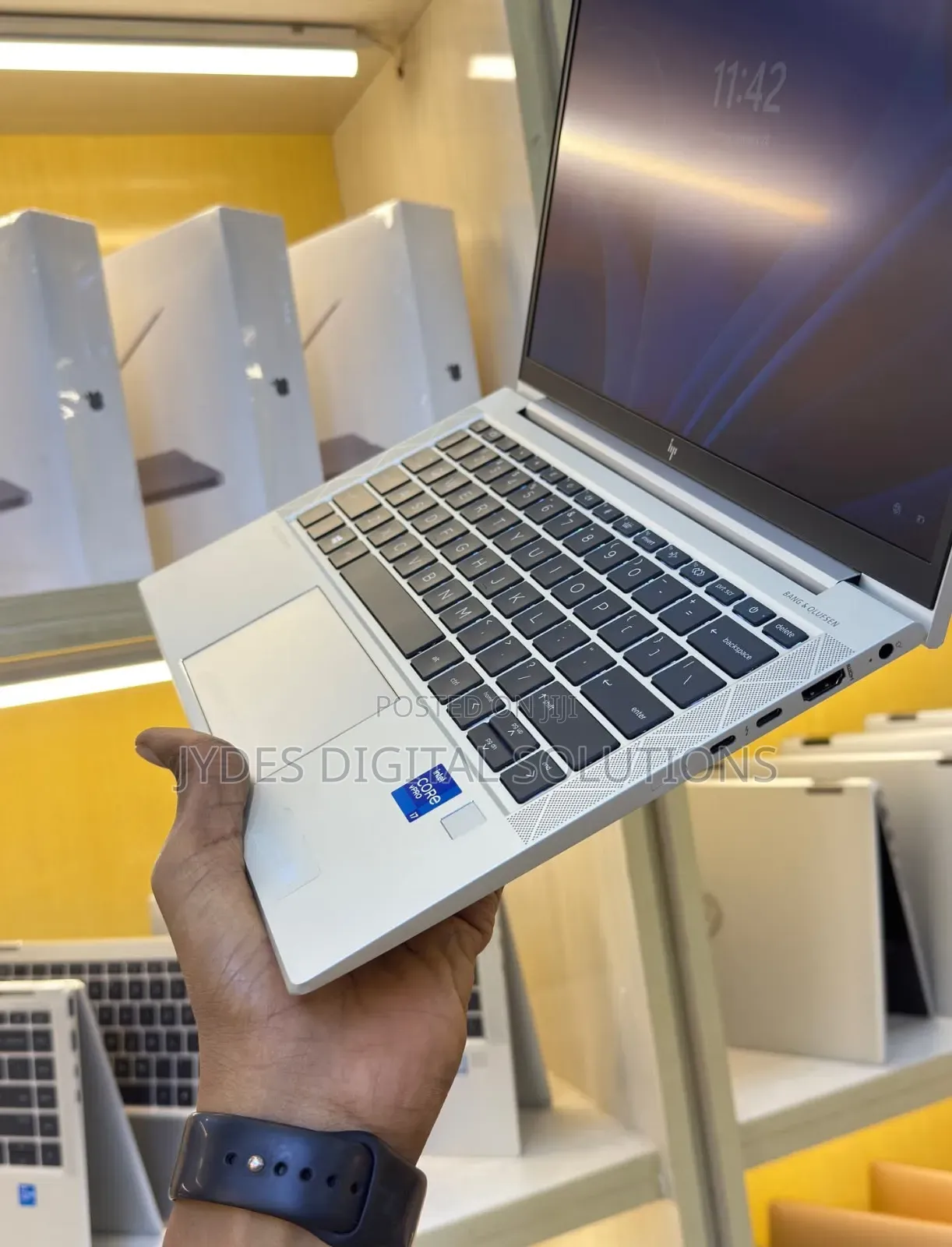 Laptop HP EliteBook 830 G8 16GB Intel Core i7 SSD 512GB
