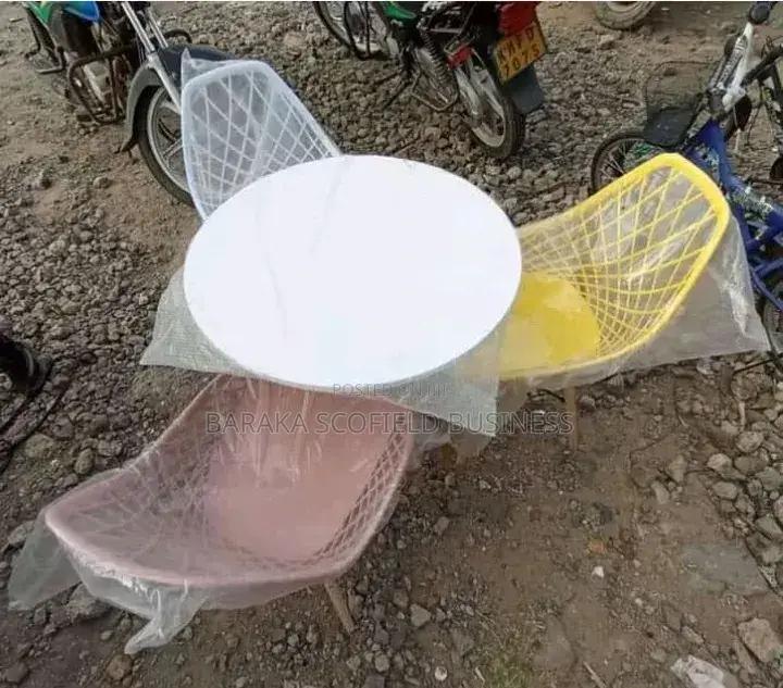 Modern Eamesstyle Lattice Back Chair